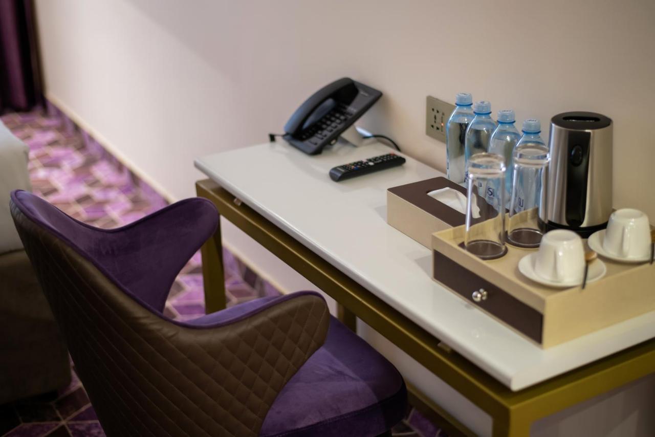 Orient Hotel Бішкек Екстер'єр фото