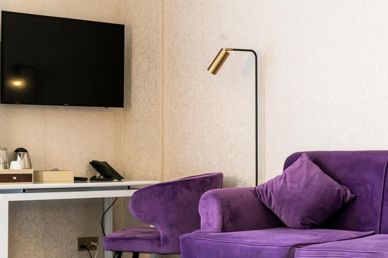 Orient Hotel Бішкек Екстер'єр фото