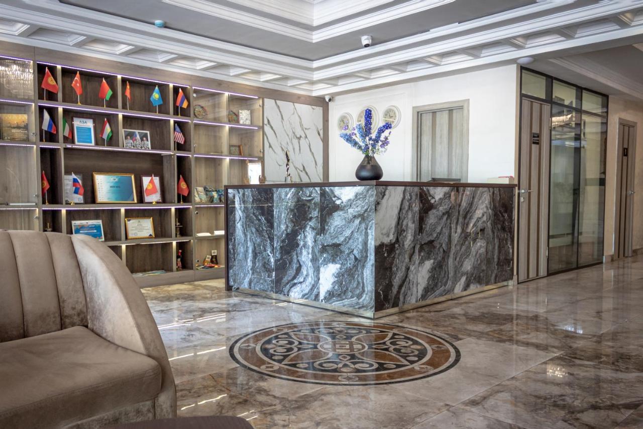 Orient Hotel Бішкек Екстер'єр фото