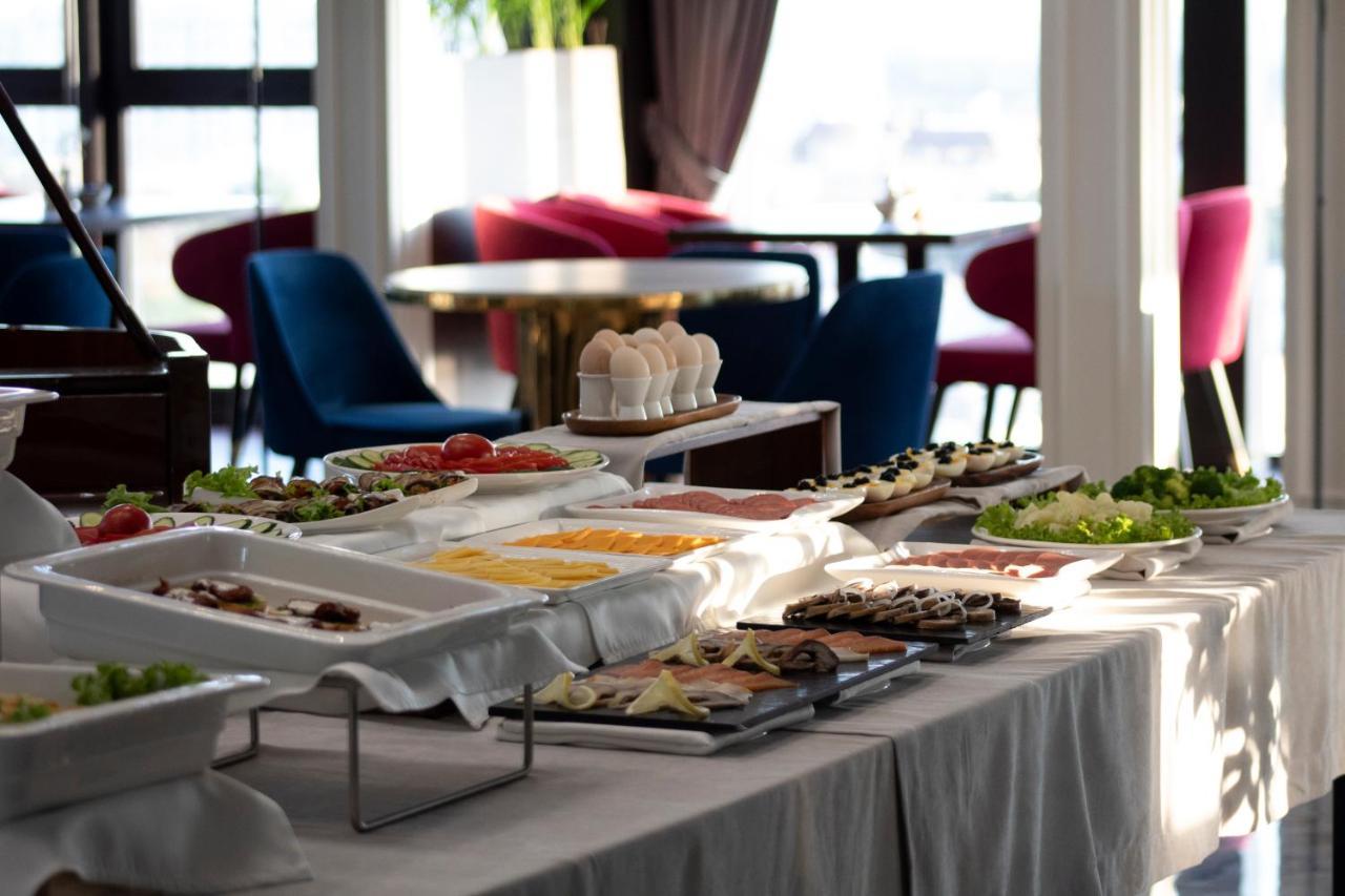 Orient Hotel Бішкек Екстер'єр фото