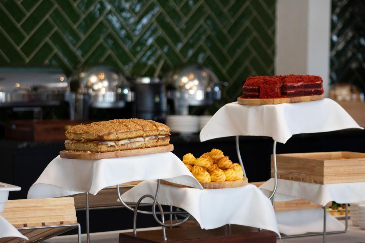 Orient Hotel Бішкек Екстер'єр фото
