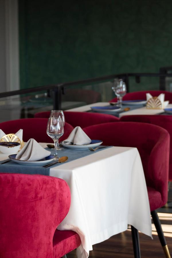 Orient Hotel Бішкек Екстер'єр фото