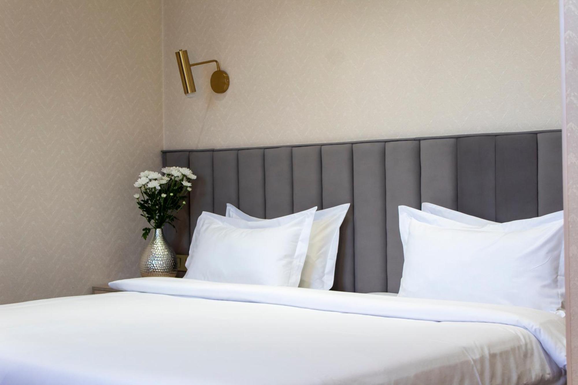 Orient Hotel Бішкек Екстер'єр фото